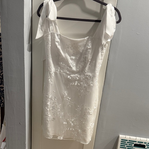 Park & Fifth White Floral Mini Dress - Picture 2 of 5